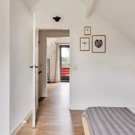 Aan Het Water -incl Laadpaal- Ferienhaus