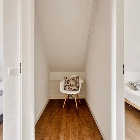 Aan Het Water -incl Laadpaal- Ferienhaus