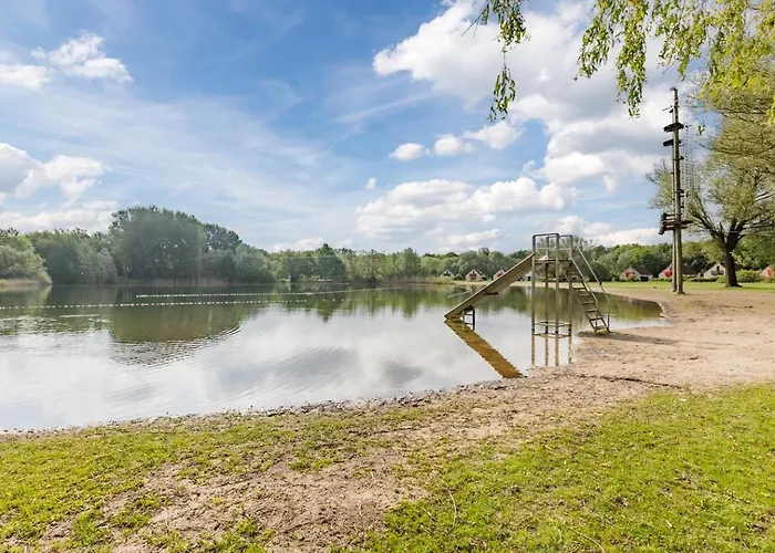Aan Het Water -incl Laadpaal- Semesterbostad